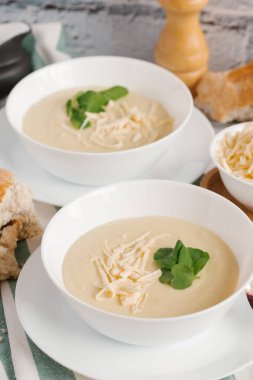 krem peynir çorbası