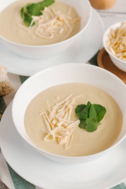 krem peynir çorbası