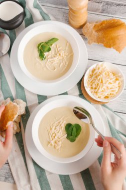 krem peynir çorbası