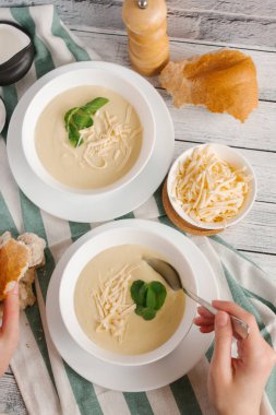 krem peynir çorbası