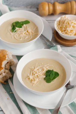 krem peynir çorbası