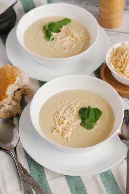 krem peynir çorbası