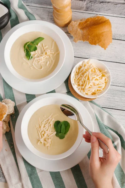 krem peynir çorbası