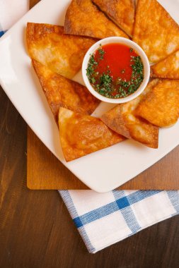 Kızarmış etli börek 
