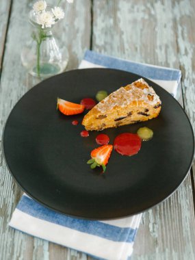 Pasta ile fındık ve meyve