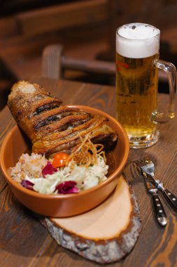 Garnitür ile kavrulmuş parmak eklemi