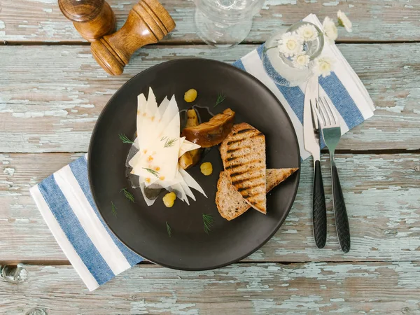 Bruschetta çanak tepesi ile