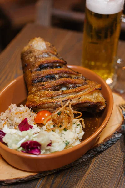 Garnitür ile kavrulmuş parmak eklemi