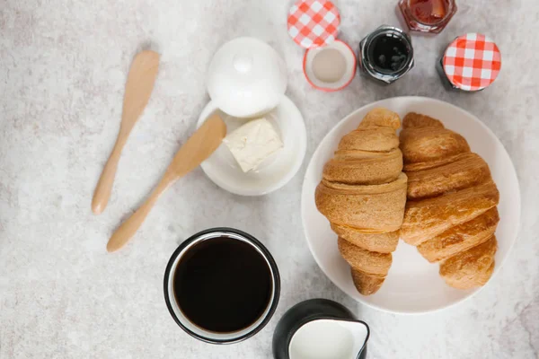 Freshly baked croissants — Stock Photo, Image