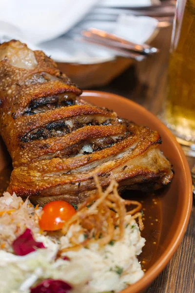 Garnitür ile kavrulmuş parmak eklemi