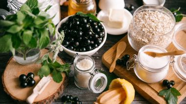 blackcurrant pasta için malzemeler 