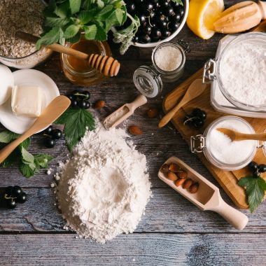 blackcurrant pasta için malzemeler 