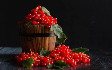 ahşap varil ile olgun somun 