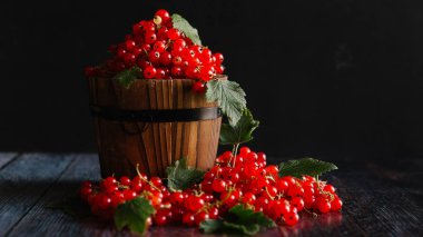 ahşap varil ile olgun somun 