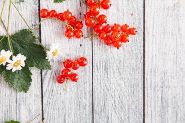 papatya çiçeği ile olgun somun