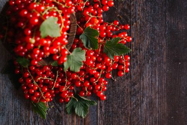 ahşap varil ile olgun somun 