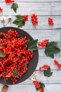 papatya çiçeği ile olgun somun