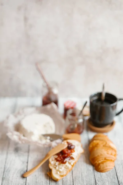 Ziegenkäse und Marmelade — Stockfoto