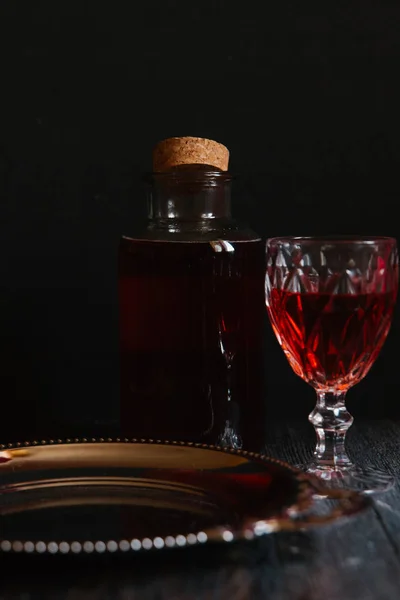 Bottle of red vine — Stock Photo, Image