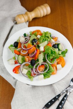 Taze sebze salatası