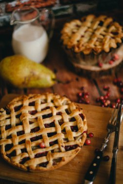 Cranberries ile ev yapımı pasta