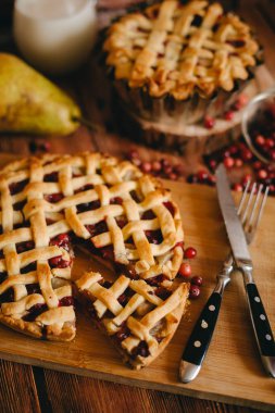 Cranberries ile ev yapımı pasta