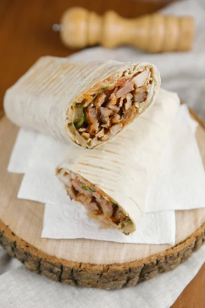 Fried roll in pita — Stock Photo, Image