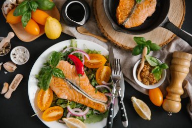 Sebzeli ızgara somon hazırlama