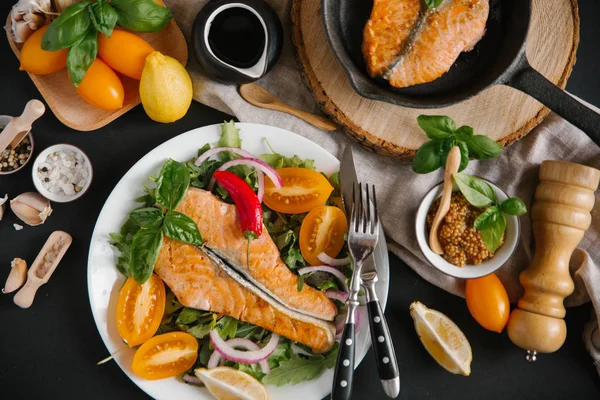 Sebzeli ızgara somon hazırlama