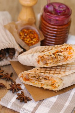 lezzetli tavuk shawarma