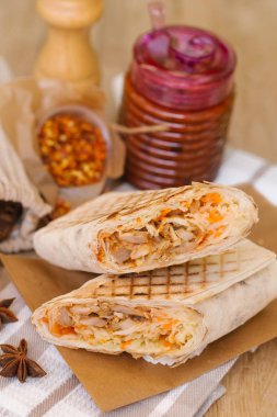 lezzetli tavuk shawarma