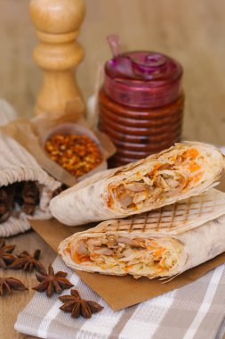 lezzetli tavuk shawarma