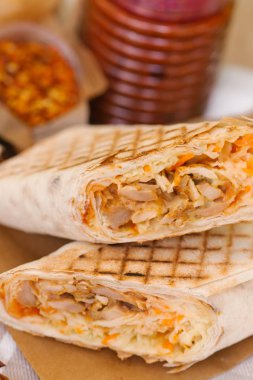 lezzetli tavuk shawarma