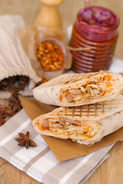 Ízletes csirke shawarma — Stock Fotó
