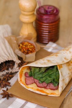 jambon ile lezzetli shawarma