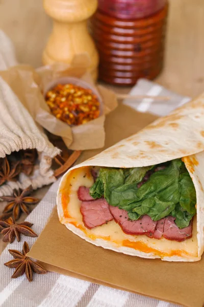 Tasty shawarma with ham — Stock Photo, Image