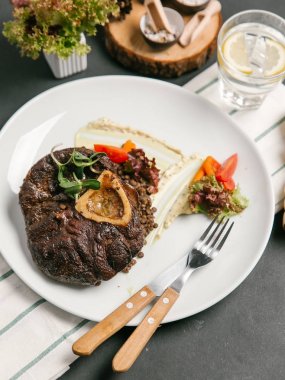 pişmiş sığır eti biftek 