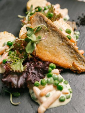 Kavrulmuş balık biftek 