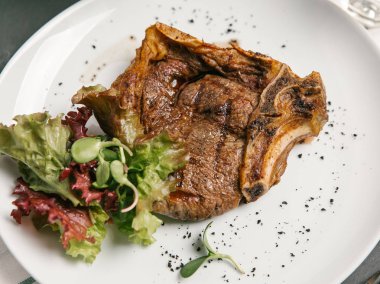 pişmiş sığır eti biftek 