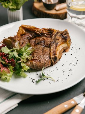 pişmiş sığır eti biftek 