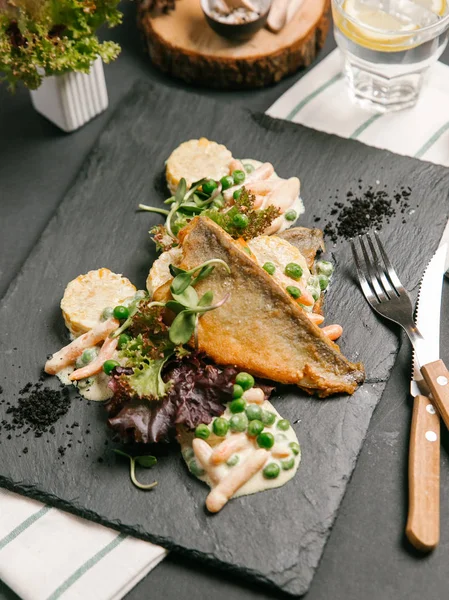 Kavrulmuş balık biftek 