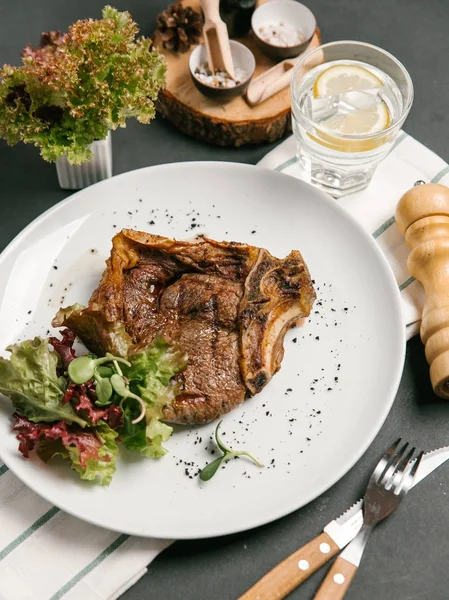 pişmiş sığır eti biftek 