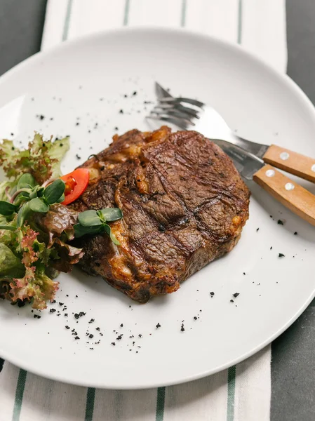 pişmiş sığır eti biftek 