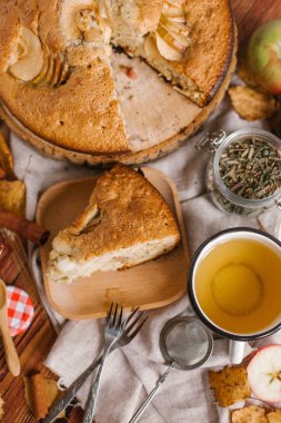 ev yapımı taze elma pasta