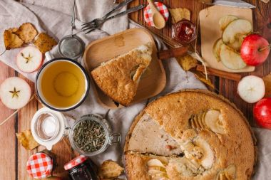 ev yapımı taze elma pasta