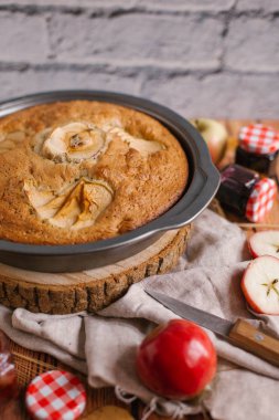 ev yapımı taze elma pasta