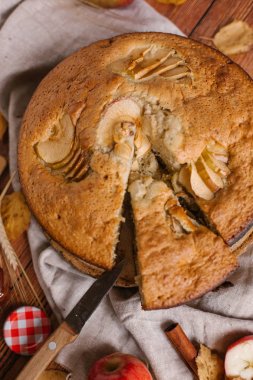 ev yapımı taze elma pasta