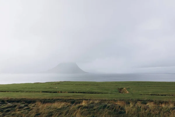 Paisagem de montanhas verdes — Fotografia de Stock