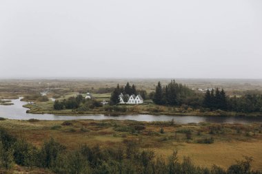  İzlanda manzara binalar