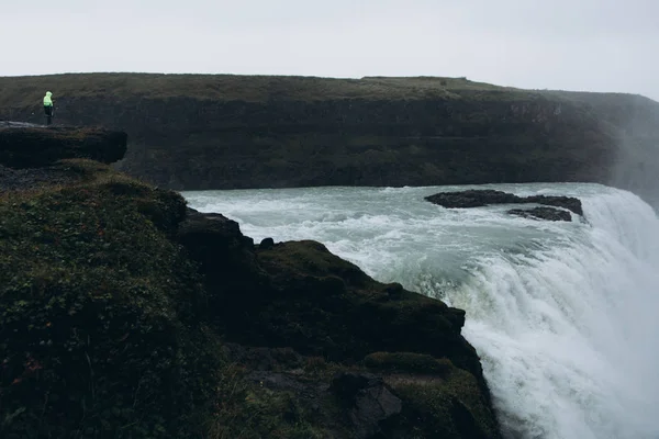 Природа Ісландії з водоспад — стокове фото